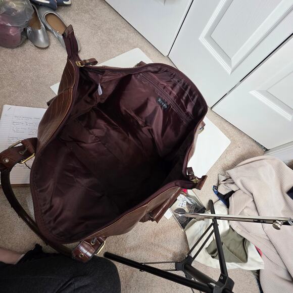 Bueno Large Overnight Leather Crocodile Print Travel Bag - Picture 11 of 12